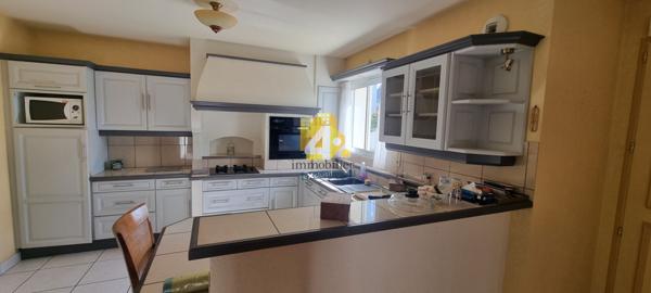 Maison - 6 pièces - 200 m²