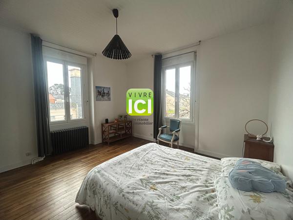 MISSILLAC - Maison de Maître en plein coeur de ville - 210 m² - Jardin remarquable