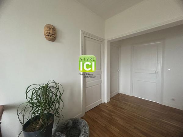 MISSILLAC - Maison de Maître en plein coeur de ville - 210 m² - Jardin remarquable