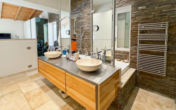 Maison à vendre    5 pièces • 220 m2 Mougins