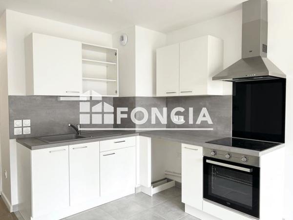 Location Appartement 4 pièces 80.1 m² - 1 ALLEE DES PEUPLERAIES Bordeaux 33100