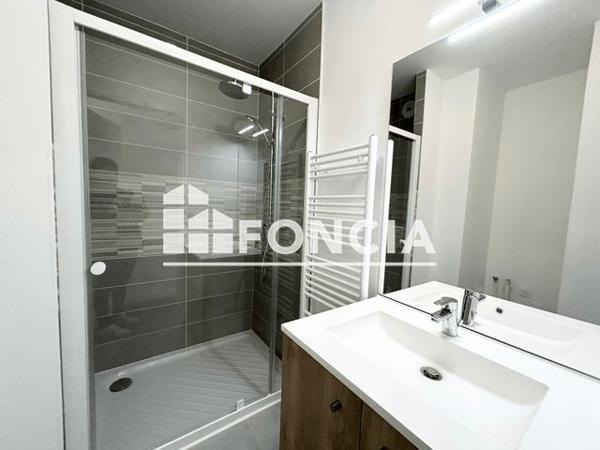 Location Appartement 4 pièces 80.1 m² - 1 ALLEE DES PEUPLERAIES Bordeaux 33100