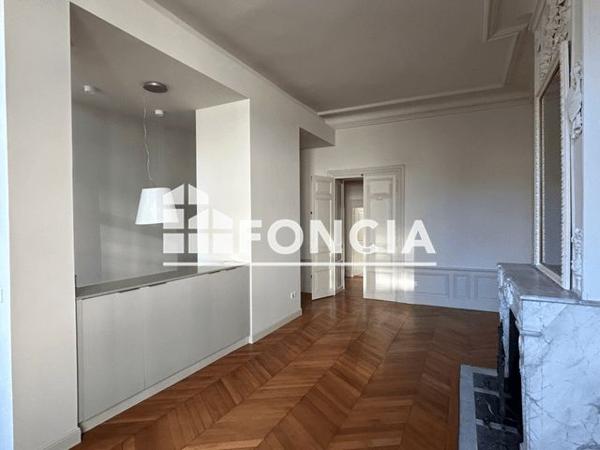 Location Appartement 3 pièces 80.9 m² - 1 RUE HENRI OUDIN Poitiers 86000