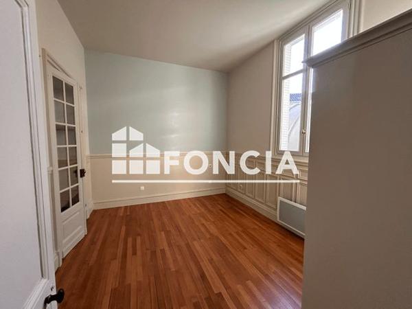 Location Appartement 3 pièces 80.9 m² - 1 RUE HENRI OUDIN Poitiers 86000