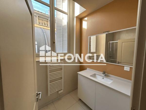 Location Appartement 3 pièces 80.9 m² - 1 RUE HENRI OUDIN Poitiers 86000