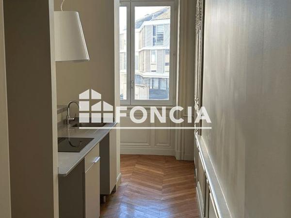Location Appartement 3 pièces 80.9 m² - 1 RUE HENRI OUDIN Poitiers 86000