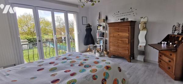 ACHICOURT - Pavillon Individuel avec jardin, vaste garage SH env. 157 m²   