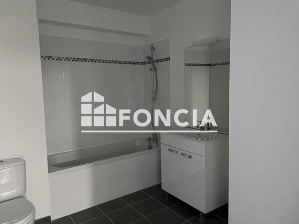 Location Appartement 4 pièces 85.92 m² - 8 RUE DES CHAMPS A LA RONCE Dijon 21000