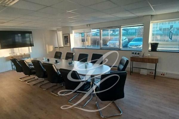 Location - ENTREPOT 802 m 2