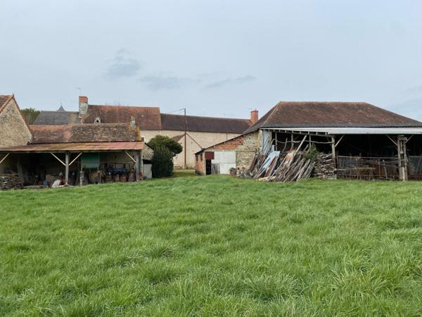 Ancienne ferme gros potentiel immobilier 600m² de bâtis à Saint Sauveur