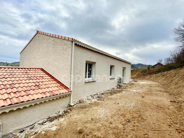 Dpt Ardèche (07), Proche ALBOUSSIÈRE et VERNOUX-EN-VIVARAIS, à vendre Maison Individuelle de plain-pied - 90 m², P4 - Terrain de 969,00 m²