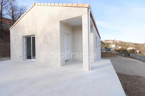 Dpt Ardèche (07), Proche ALBOUSSIÈRE et VERNOUX-EN-VIVARAIS, à vendre Maison Individuelle de plain-pied - 90 m², P4 - Terrain de 969,00 m²