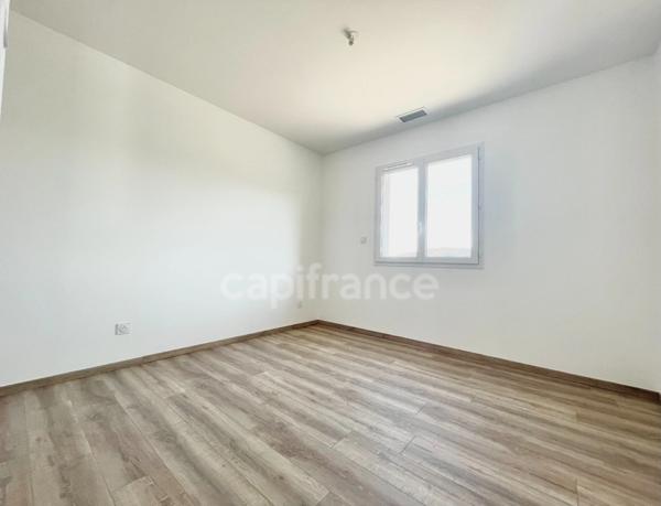 Dpt Ardèche (07), Proche ALBOUSSIÈRE et VERNOUX-EN-VIVARAIS, à vendre Maison Individuelle de plain-pied - 90 m², P4 - Terrain de 969,00 m²