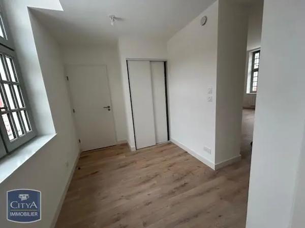 Appartement à louer 1 pièce 47.3m²
