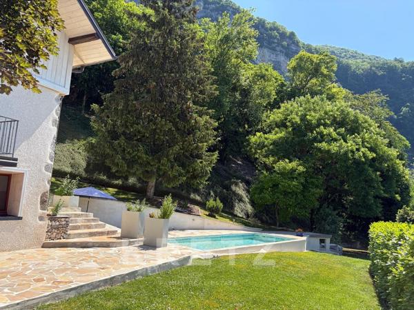 Évasion sur les Hauteurs de Chambéry, 2 maisons, jolie vue dégagée