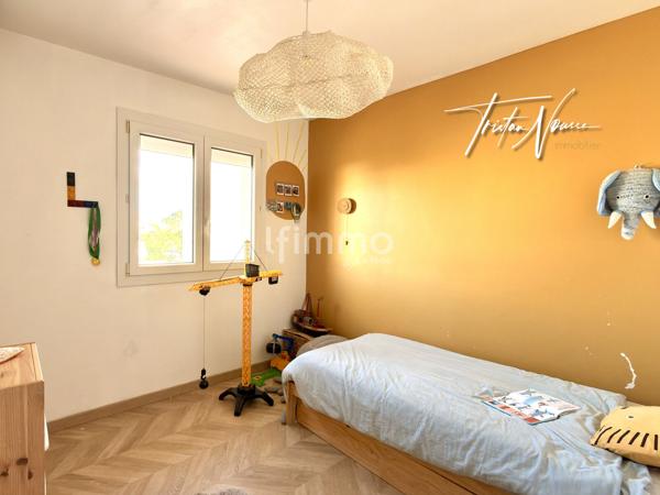 Maison 3 faces de 120 m2 - 4 chambres - Villeneuve de la Raho