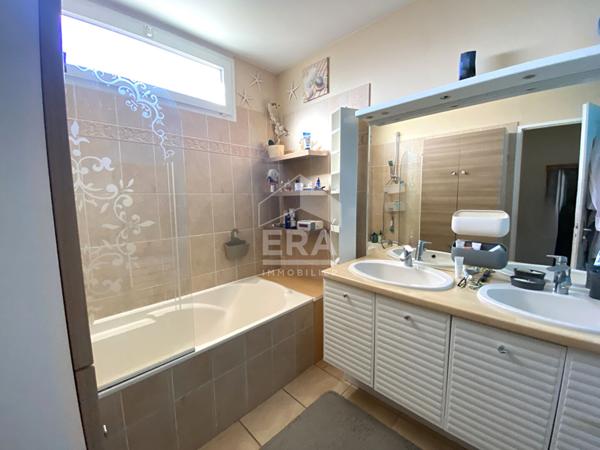 SERRES -CASTET  : Maison T6 de 130 m² avec garage sur un terrain de 846 m²