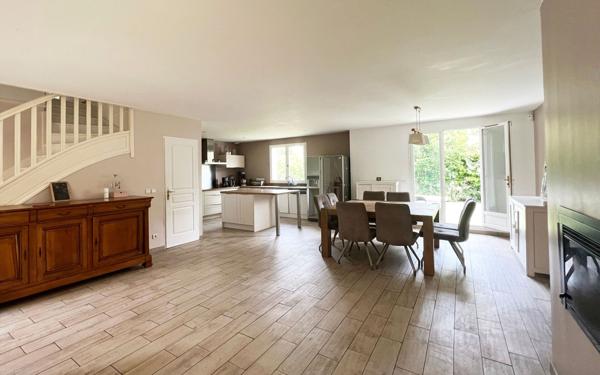 Maison à vendre    7 pièces • 147,41 m2 Le Plessis-Trévise