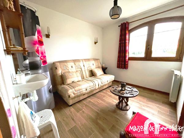 MESCHERS - MAISON FAMILIALE - BEAU JARDIN - PROCHE PLAGE - DEPENDANCES