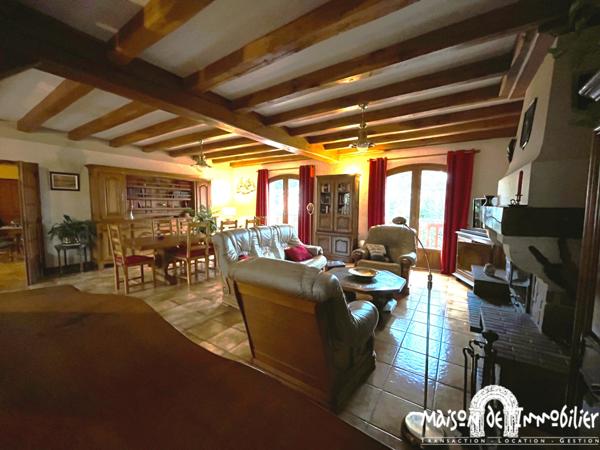 MESCHERS - MAISON FAMILIALE - BEAU JARDIN - PROCHE PLAGE - DEPENDANCES