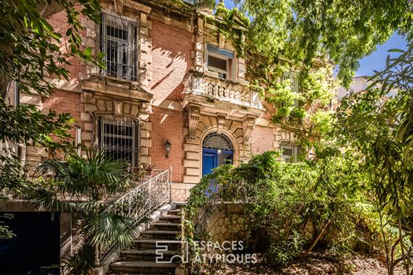 Demeure de caractère avec jardins, au cœur de la ville