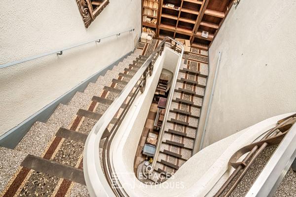 Demeure de caractère avec jardins, au cœur de la ville