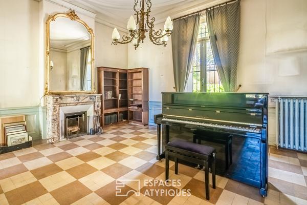 Demeure de caractère avec jardins, au cœur de la ville