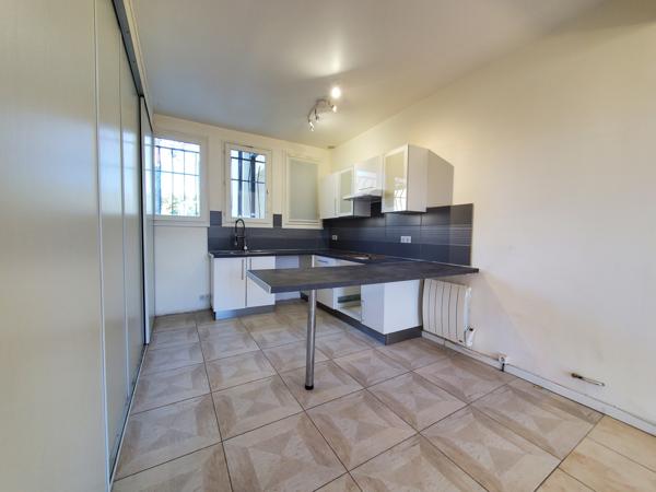 Essarts-le-Roi (78690) Maison à Louer - Les-Essarts-le roi