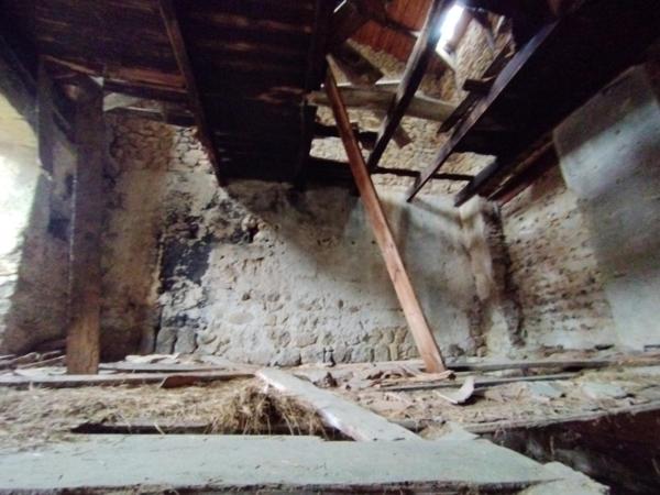 Maison de village avec gros potentiel à renover entièrement