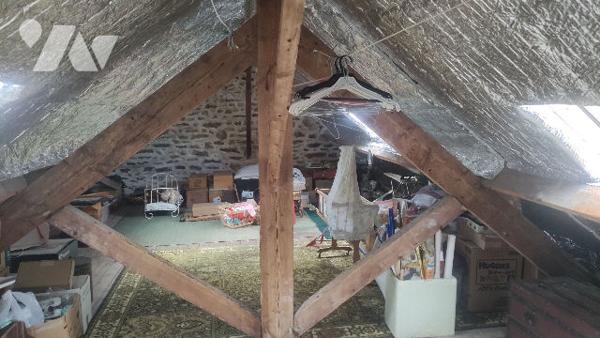 Demeure de prestige de 10 pièces pour 280 m2 habitables proche centre ville.