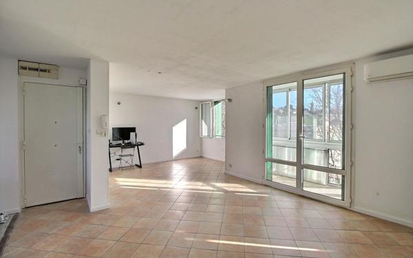 Appartement à vendre    3 pièces • 68,48 m2 Marseille 14