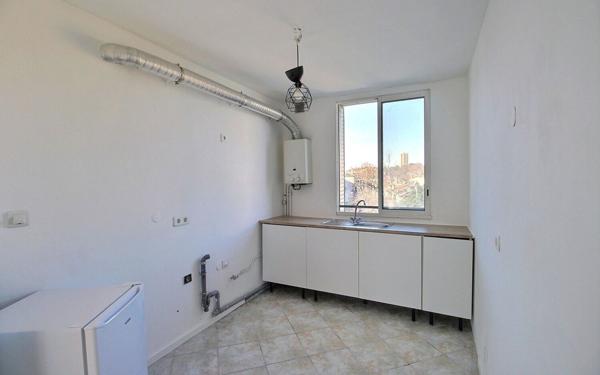 Appartement à vendre    3 pièces • 68,48 m2 Marseille 14