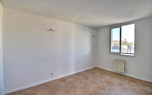 Appartement à vendre    3 pièces • 68,48 m2 Marseille 14