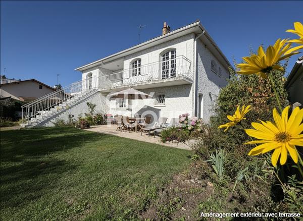 À vendre : Maison spacieuse de 6 pièces à Villenave d'Ornon !