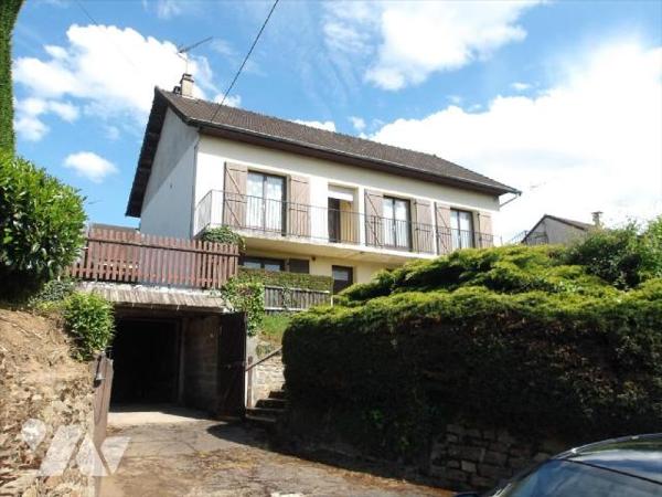 BOUSSAC (23) CREUSE, A vendre maison années 70 élevée sur sous-sol semi-enterrée (composé d'une...