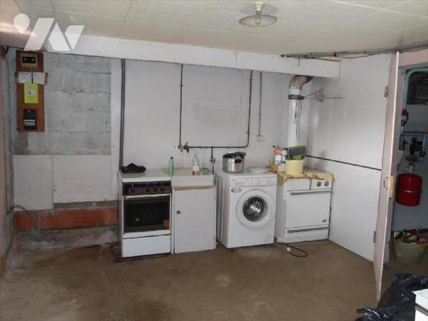 BOUSSAC (23) CREUSE, A vendre maison années 70 élevée sur sous-sol semi-enterrée (composé d'une...