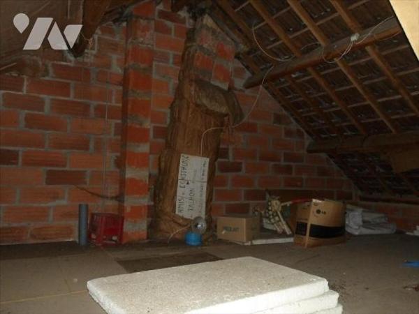 BOUSSAC (23) CREUSE, A vendre maison années 70 élevée sur sous-sol semi-enterrée (composé d'une...