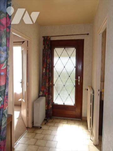 BOUSSAC (23) CREUSE, A vendre maison années 70 élevée sur sous-sol semi-enterrée (composé d'une...