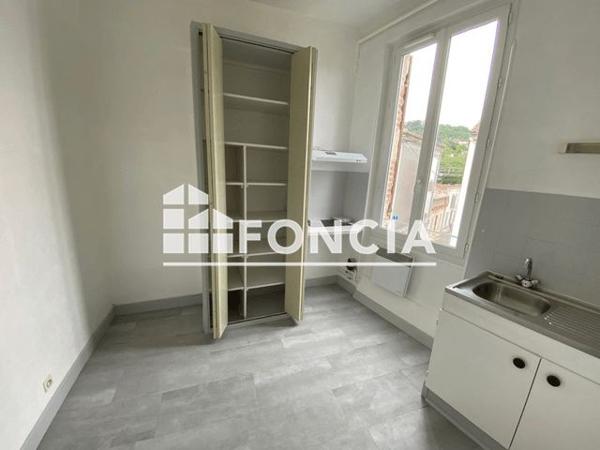 Location Studio 19.7 m² - 113 COURS DU 14 JUILLET Agen 47000