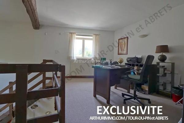 Vente Maison 5 pièces 159 m2 à Bourgoin-Jallieu