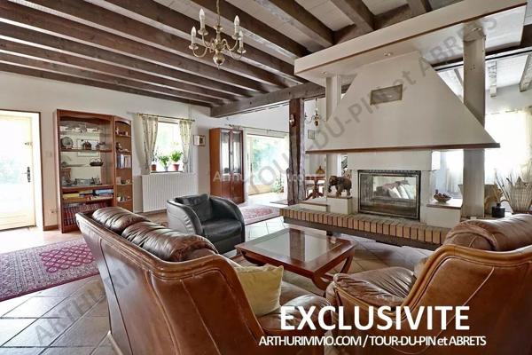 Vente Maison 5 pièces 159 m2 à Bourgoin-Jallieu