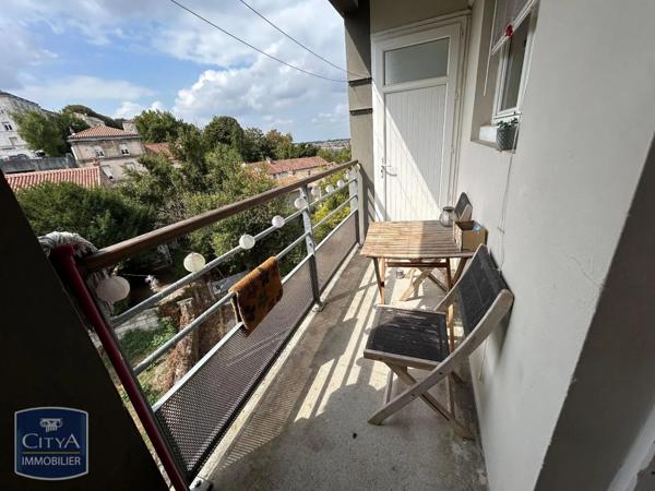 Appartement à louer 2 pièces 46.39m² Angoulême (16000)