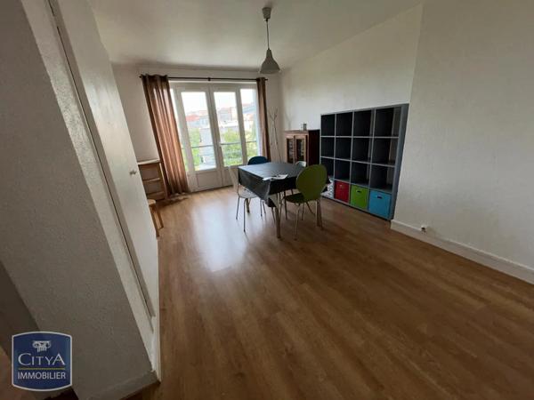Appartement à louer 2 pièces 46.39m² Angoulême (16000)