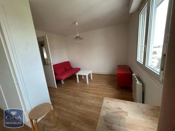 Appartement à louer 2 pièces 46.39m² Angoulême (16000)