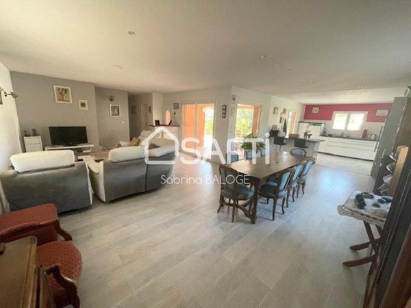 Belle Villa Méditerranéenne de 146m2  4 faces