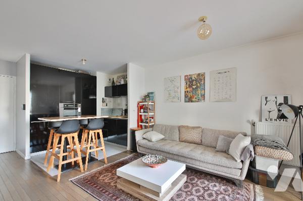 BOULOGNE - RIVES DE SEINE - APPARTEMENT 2 PIECES AVEC TERRASSE 10 M²