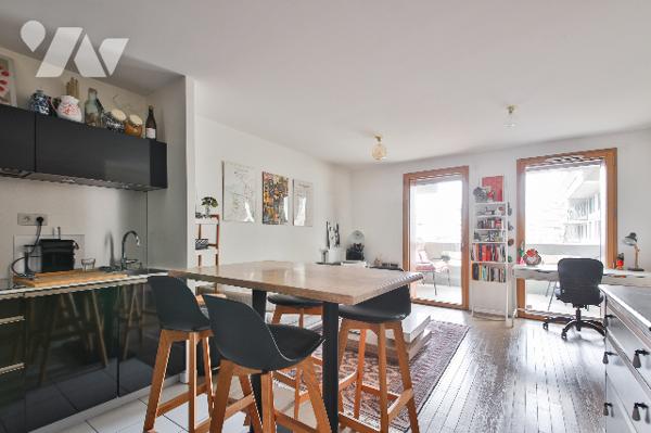 BOULOGNE - RIVES DE SEINE - APPARTEMENT 2 PIECES AVEC TERRASSE 10 M²