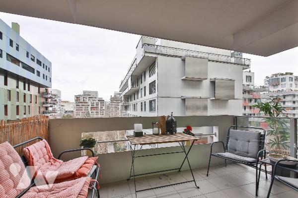 BOULOGNE - RIVES DE SEINE - APPARTEMENT 2 PIECES AVEC TERRASSE 10 M²