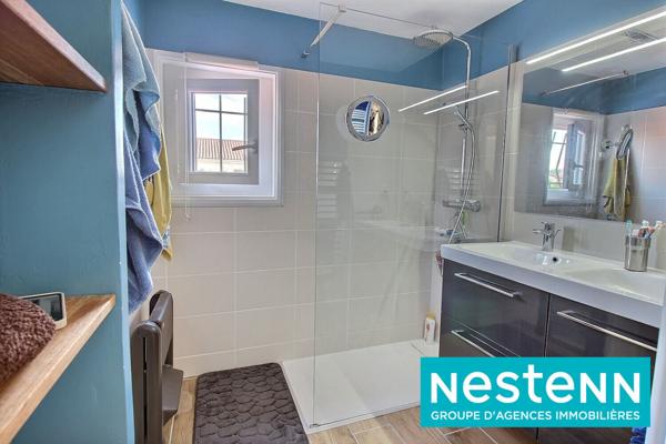 Maison 3 chambres, pas de vis à vis, climatisation, cheminée, buanderie, 3 chambres