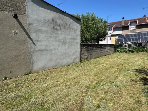 ENSEMBLE IMMOBILIER / DEUX MAISONS DE VILLE ET JARDIN CLOS